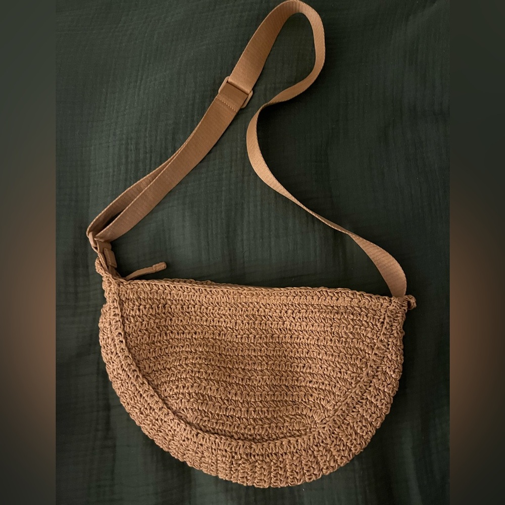 Uniqlo Woven Crescent bag